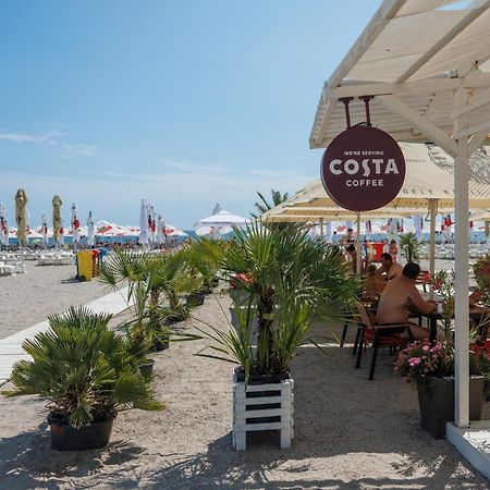 Hotel Orfeu Mamaia Kültér fotó