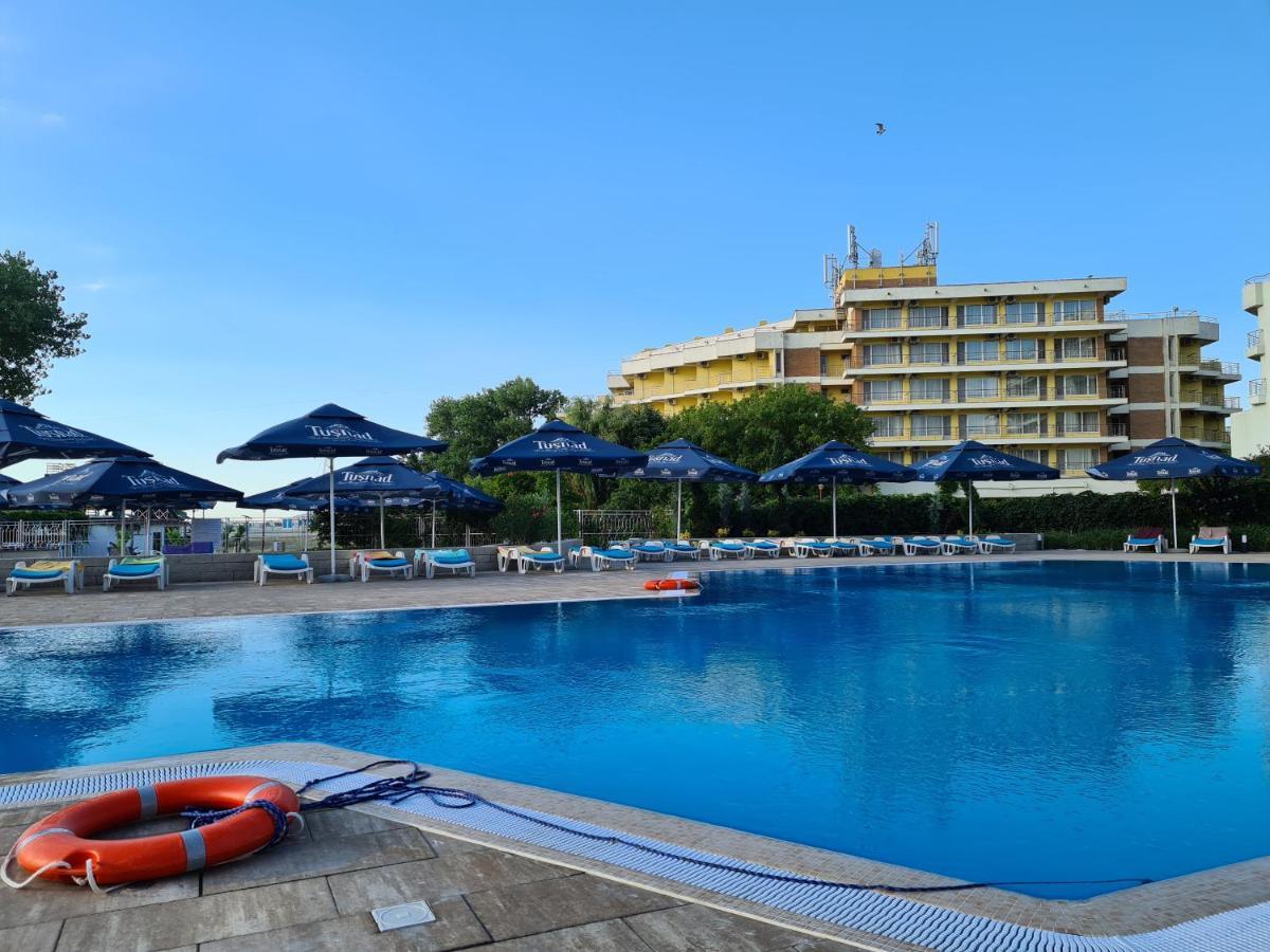 Hotel Orfeu Mamaia Kültér fotó