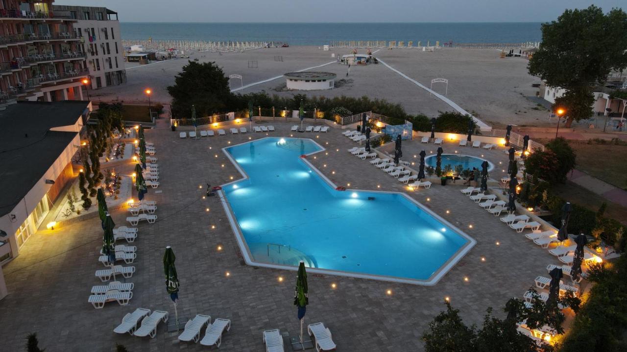 Hotel Orfeu Mamaia Kültér fotó