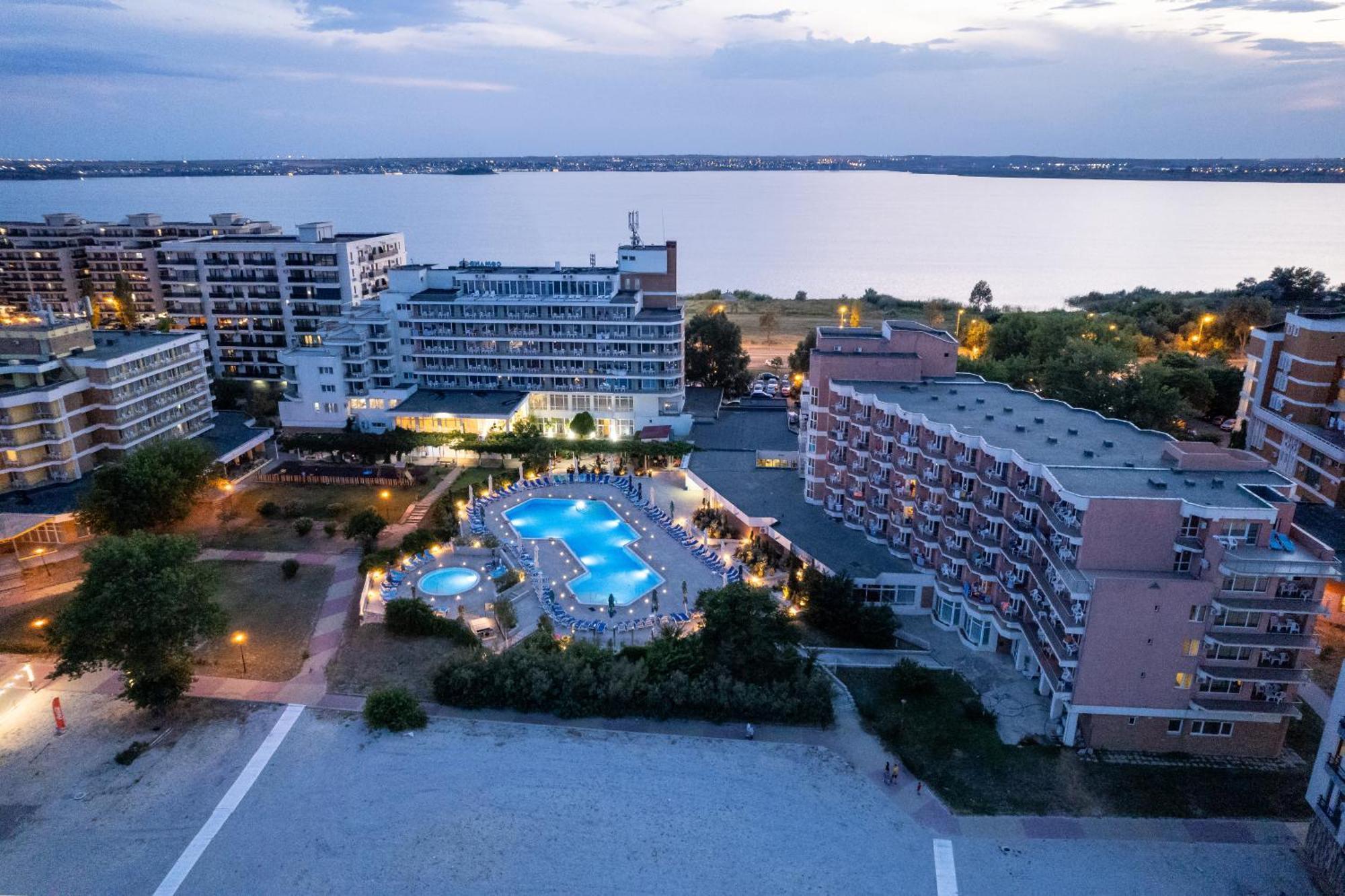 Hotel Orfeu Mamaia Kültér fotó