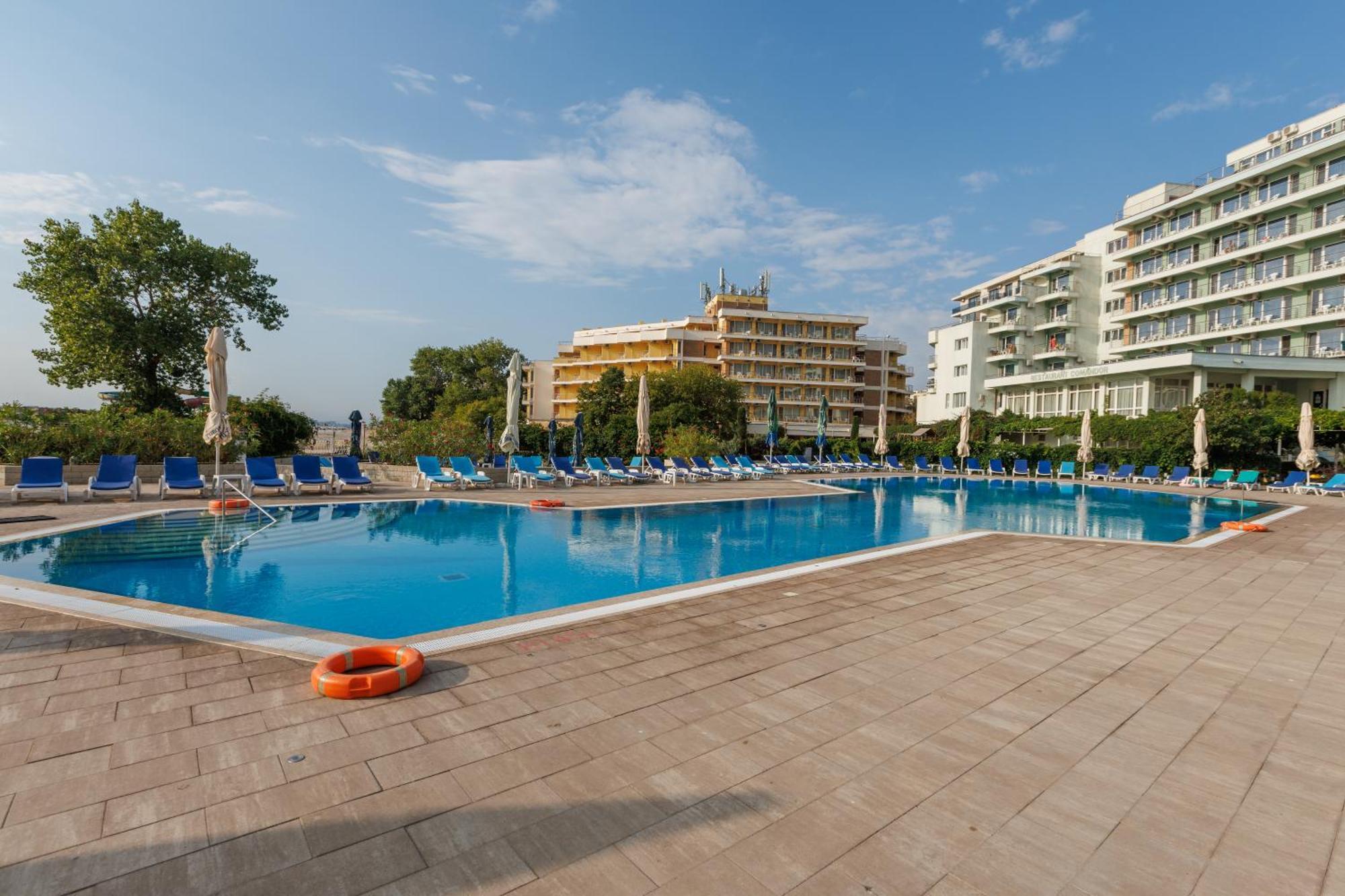 Hotel Orfeu Mamaia Kültér fotó